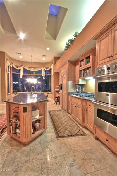 Luxury Homes in Scottsdale Arizona - BE SURROUNDED BY ELEGANCE AND BEAUTY photo-12