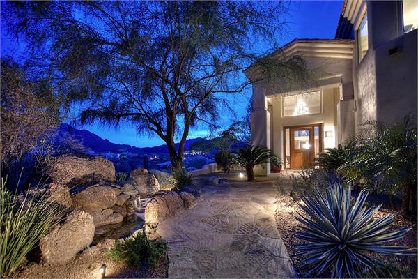 Luxury Homes in Scottsdale Arizona - CITY LIGHT AND MOUNTAIN VIEWS photo-1
