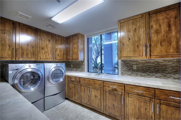 Luxury Homes in Scottsdale Arizona - CITY LIGHT AND MOUNTAIN VIEWS photo-21