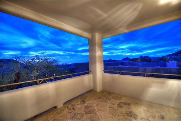 Luxury Homes in Scottsdale Arizona - CITY LIGHT AND MOUNTAIN VIEWS photo-25