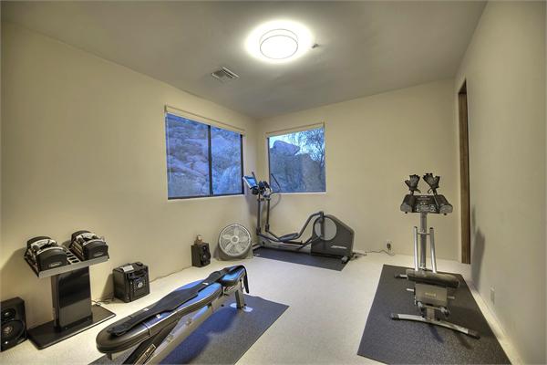 Luxury Homes in Scottsdale Arizona - CITY LIGHT AND MOUNTAIN VIEWS photo-31