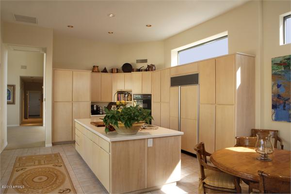 Luxury Homes in Scottsdale Arizona - SINGLE LEVEL GAINEY RANCH HOME photo-4