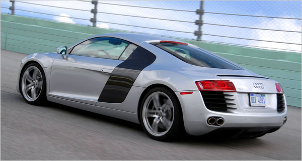 Top 10 most favorite luxury cars - 2008 AUDI R8 photo