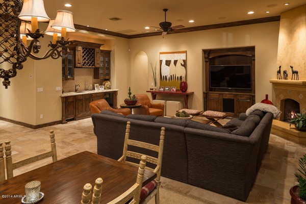 1.10 acre luxury home in Paradise Valley, Arizona-16