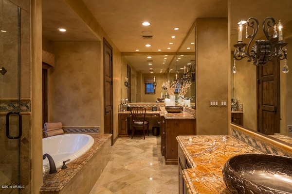 1.10 acre luxury home in Paradise Valley, Arizona-22