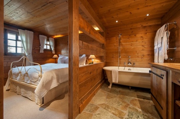 Chalet Le Ti Bedroom and Ensuite