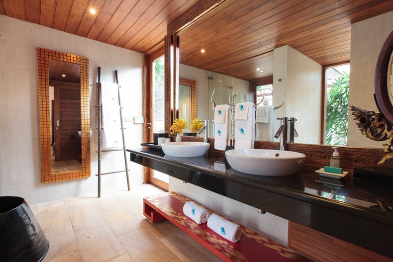 Bathroom at Baan Wanora, a luxury, private, beach front villa located in Laem Sor, Koh Samui, Thailand