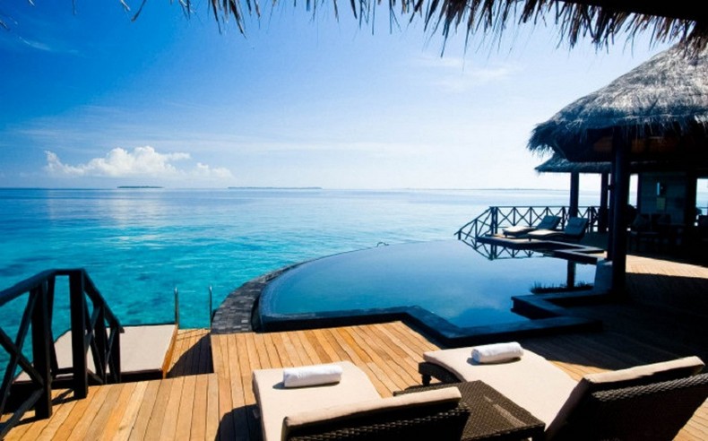 Beach House Iruveli – Maldives