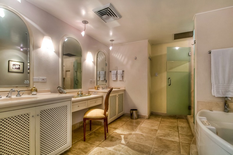 Elsewhere Villa Barbados bathroom