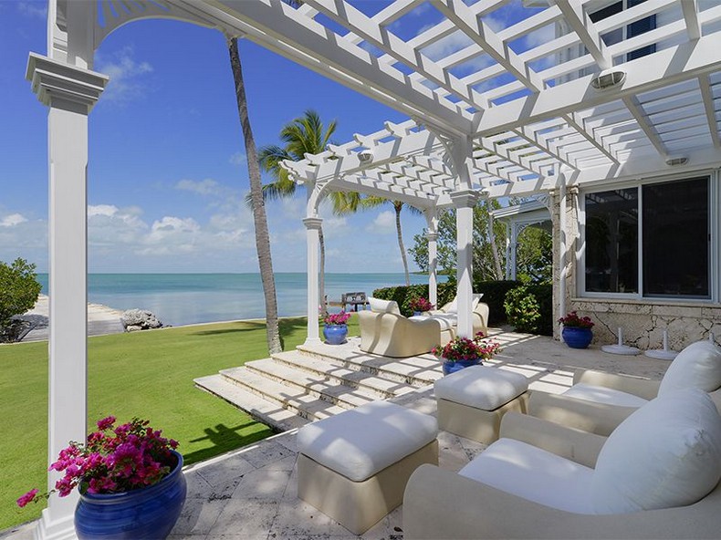 Luxury seafront villa with swimming pool in Islamorada, Florida photo 33