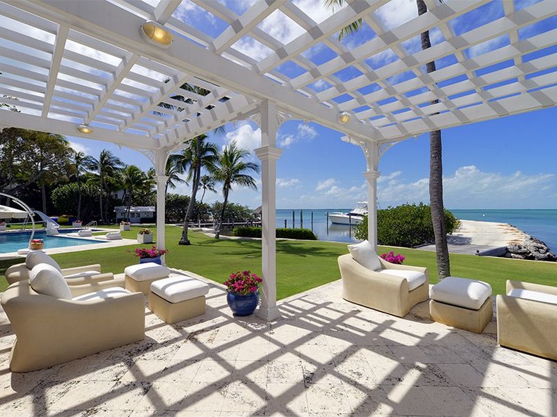 Luxury seafront villa with swimming pool in Islamorada, Florida photo 38