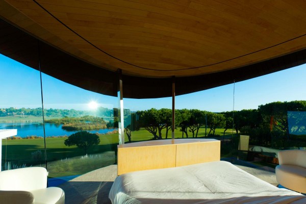 Posh Portuguese Residence With Beautiful Lake Views 3-Portugal-room-with-a-view-600x400